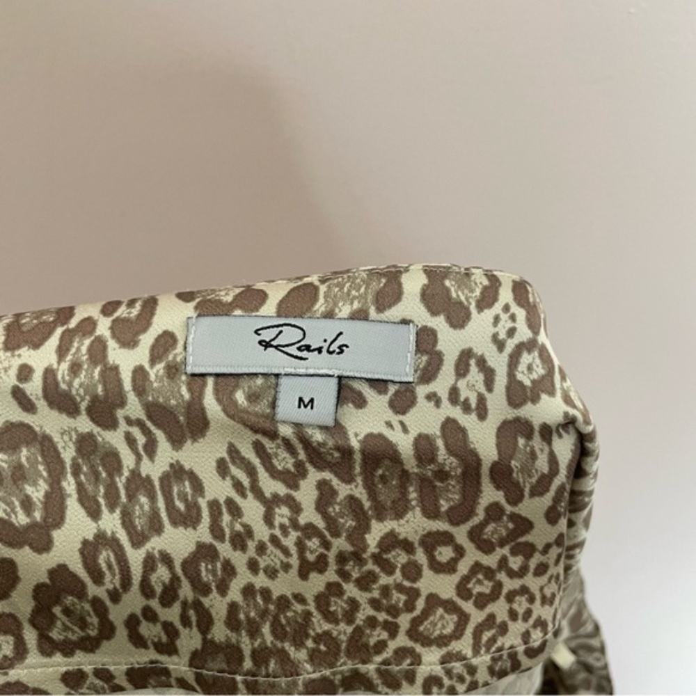 Rails Beige Paola Cheetah Print Satin Luxe Camisole Blouse Top Size Medium - Picture 4 of 5
